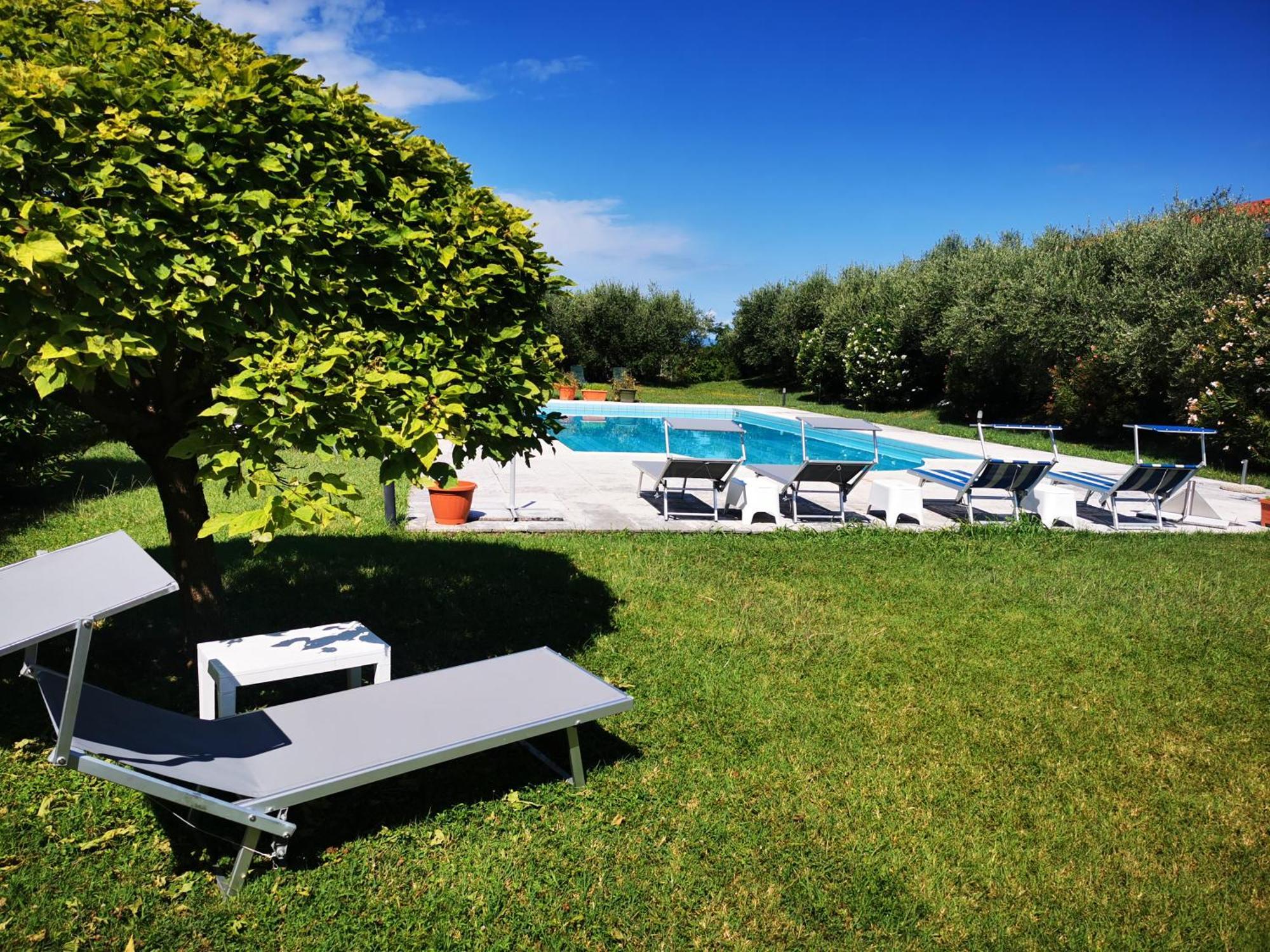 לאזיסה Casa Ghirlanda Con Piscina E Campo Da Tennis מראה חיצוני תמונה