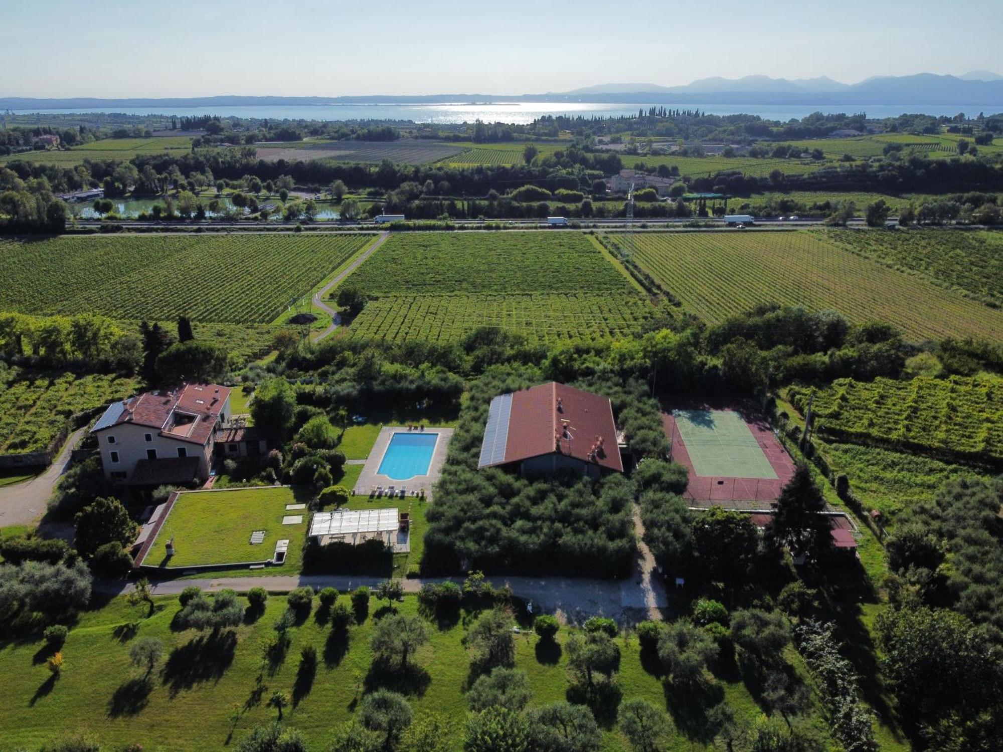 לאזיסה Casa Ghirlanda Con Piscina E Campo Da Tennis מראה חיצוני תמונה