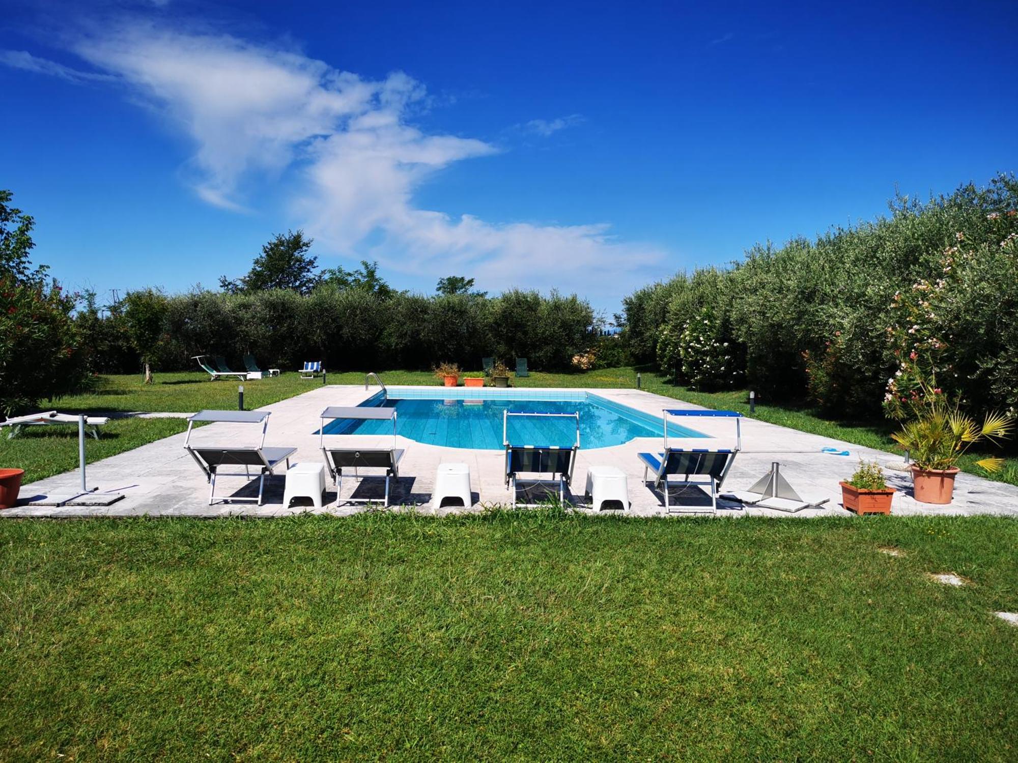לאזיסה Casa Ghirlanda Con Piscina E Campo Da Tennis מראה חיצוני תמונה