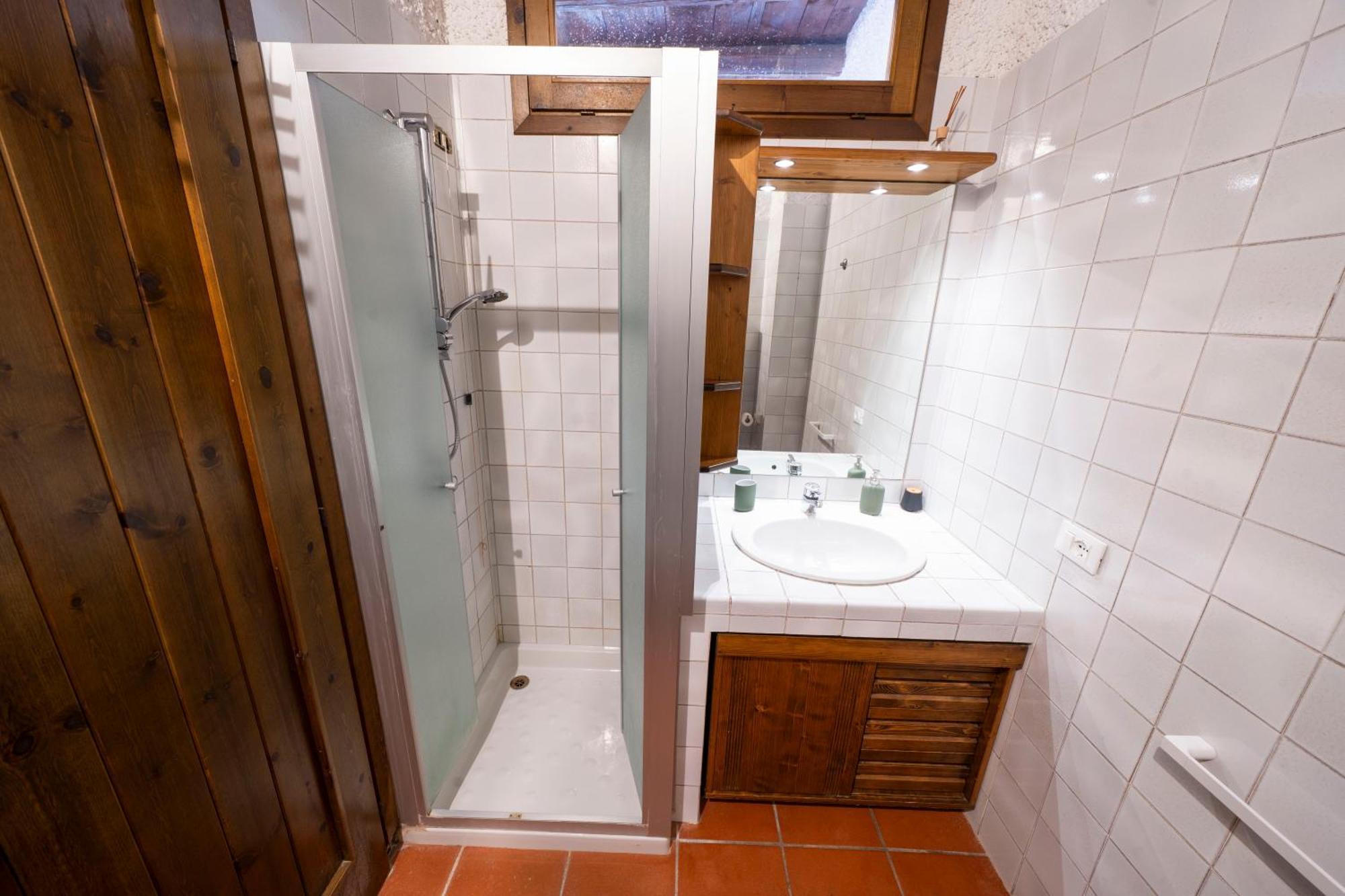 לאזיסה Casa Ghirlanda Con Piscina E Campo Da Tennis מראה חיצוני תמונה